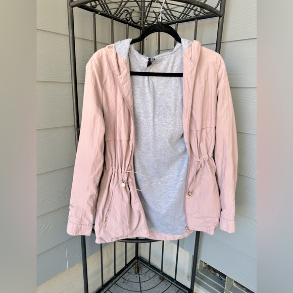 Medium light pink jacket - Picture 1 of 4